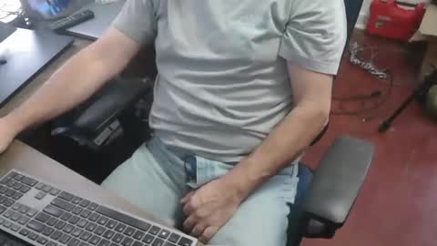 woodworker6473 online show from 01-09-26, 02:31