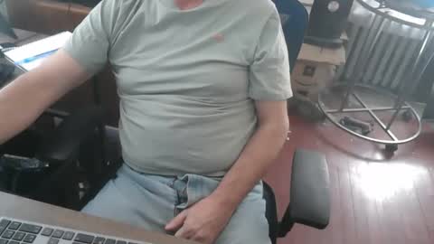 woodworker6473 online show from 04-21-26, 01:50