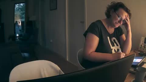 woodwurm and Snoeske online show from 03-06-25, 05:57