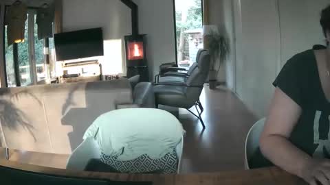 woodwurm and Snoeske online show from 02-15-26, 07:51