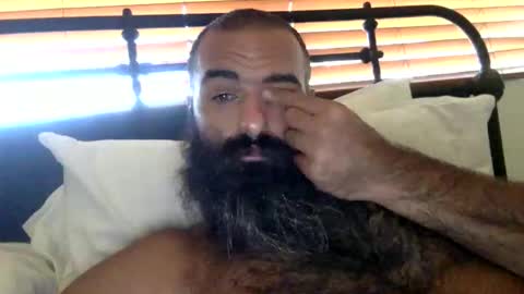 woof_wolf37 online show from 10-21-25, 03:24