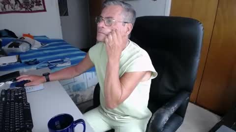 Large one  online show from 12-29-24, 02:21