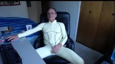 Large one  online show from 10-12-25, 12:37