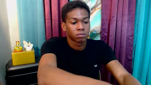 Snapshot of worshipmycockxxx chatting on 12-19-25, 12:39 Josh This is my new account now online show from 12-19-25, 12:39