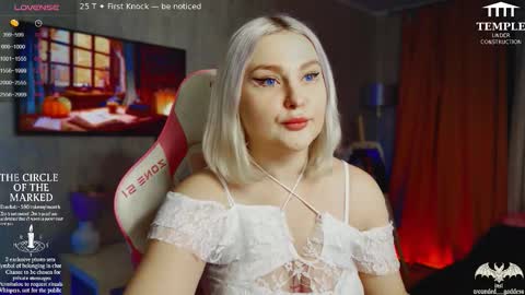 Snapshot of wounded_goddess chatting on 11-09-25, 03:21 Goddess Sophy online show from 11-09-25, 03:21