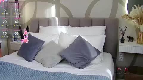 Snapshot of wow__jullia chatting on 09-26-25, 02:37 wow jullia online show from 09-26-25, 02:37