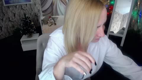 Snapshot of wow_co chatting on 12-11-24, 08:50 wow_co online show from 12-11-24, 08:50