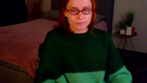 Snapshot of wow_luvng chatting on 09-24-25, 01:47 Rebecy online show from 09-24-25, 01:47