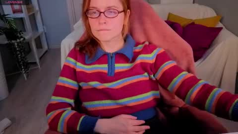 Snapshot of wow_luvng chatting on 10-08-25, 01:53 Rebecy online show from 10-08-25, 01:53