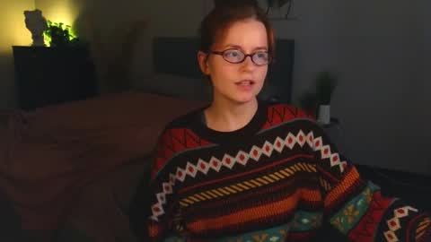 Snapshot of wow_luvng chatting on 10-11-25, 01:42 Rebecy online show from 10-11-25, 01:42