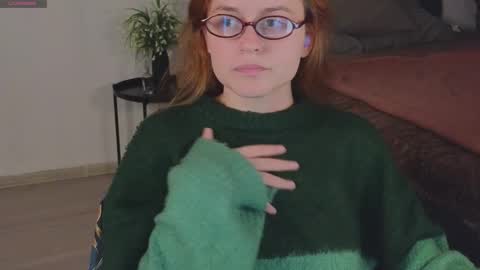 Snapshot of wow_luvng chatting on 10-12-25, 02:16 Rebecy online show from 10-12-25, 02:16