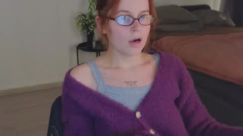 Snapshot of wow_luvng chatting on 11-04-25, 01:54 Rebecy online show from 11-04-25, 01:54