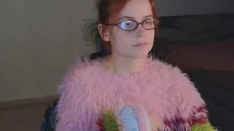 Snapshot of wow_luvng chatting on 11-06-25, 01:34 Rebecy online show from 11-06-25, 01:34