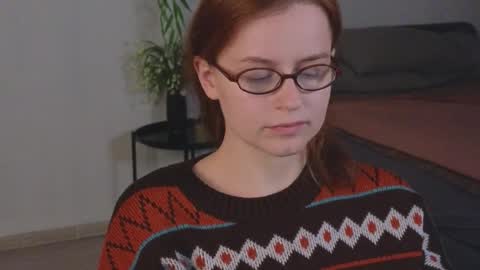 Snapshot of wow_luvng chatting on 11-25-25, 02:06 Rebecy online show from 11-25-25, 02:06