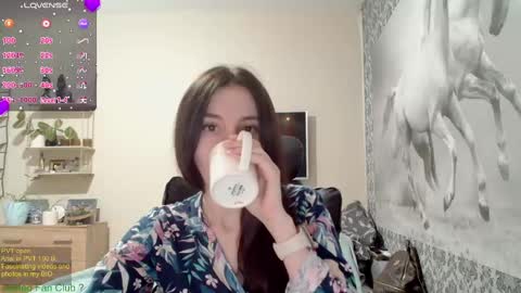 Snapshot of wow_porno_ chatting on 01-30-25, 12:06 Anna online show from 01-30-25, 12:06