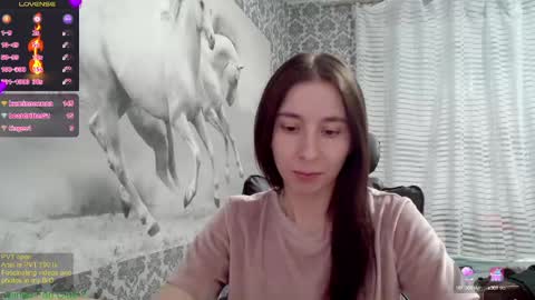 Snapshot of wow_porno_ chatting on 02-17-25, 03:53 Anna online show from 02-17-25, 03:53