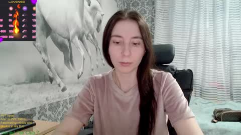 Snapshot of wow_porno_ chatting on 02-18-25, 12:28 Anna online show from 02-18-25, 12:28