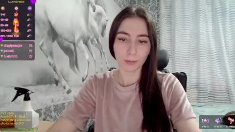 Snapshot of wow_porno_ chatting on 02-23-25, 06:23 Anna online show from 02-23-25, 06:23