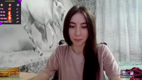 Snapshot of wow_porno_ chatting on 02-24-25, 01:21 Anna online show from 02-24-25, 01:21