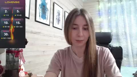 Snapshot of wow_porno_ chatting on 12-16-25, 01:38 Anna online show from 12-16-25, 01:38