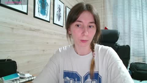Snapshot of wow_porno_ chatting on 05-31-26, 03:30 Anna online show from 05-31-26, 03:30