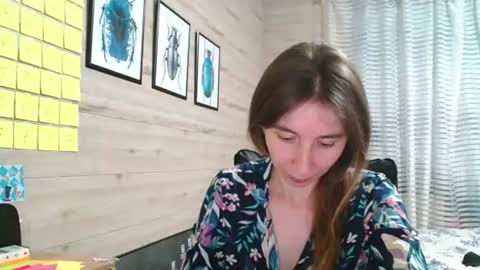 Snapshot of wow_porno_ chatting on 06-24-26, 06:29 Anna online show from 06-24-26, 06:29