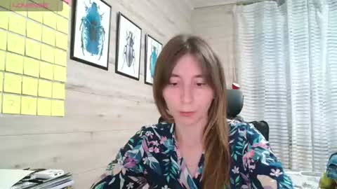 Snapshot of wow_porno_ chatting on 07-18-26, 04:00 Anna online show from 07-18-26, 04:00