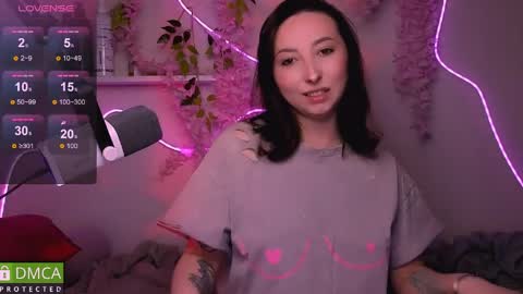 Snapshot of wow_sue chatting on 05-17-26, 06:55 Sue online show from 05-17-26, 06:55