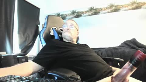 Snapshot of wowsers2022 chatting on 09-11-25, 08:20 wowsers2022 online show from 09-11-25, 08:20