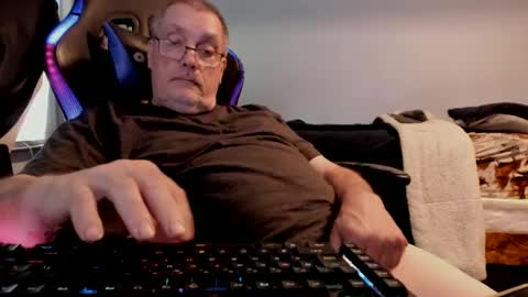 Snapshot of wowsers2022 chatting on 09-13-25, 05:24 wowsers2022 online show from 09-13-25, 05:24