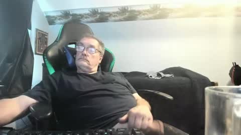 Snapshot of wowsers2022 chatting on 10-11-25, 03:10 wowsers2022 online show from 10-11-25, 03:10