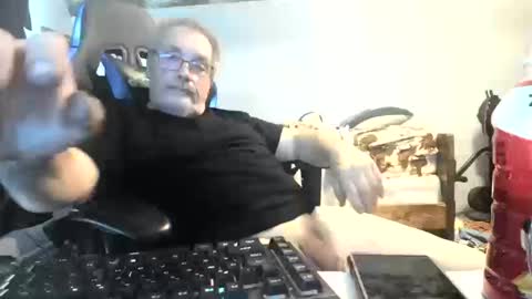 Snapshot of wowsers2022 chatting on 10-14-25, 08:09 wowsers2022 online show from 10-14-25, 08:09