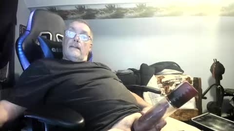 Snapshot of wowsers2022 chatting on 10-20-25, 08:15 wowsers2022 online show from 10-20-25, 08:15