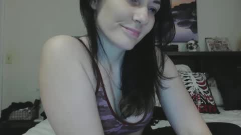 Snapshot of wrenleigh chatting on 09-26-25, 07:56 Crystal Lake online show from 09-26-25, 07:56