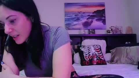 Snapshot of wrenleigh chatting on 12-02-25, 07:57 Crystal Lake online show from 12-02-25, 07:57