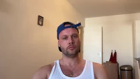 Snapshot of wsvogel chatting on 02-16-25, 11:05 joejoe online show from 02-16-25, 11:05