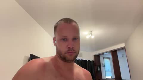 Snapshot of wsvogel chatting on 03-05-25, 11:28 joejoe online show from 03-05-25, 11:28