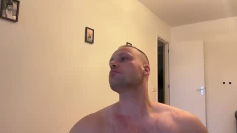 Snapshot of wsvogel chatting on 01-11-26, 01:16 joejoe online show from 01-11-26, 01:16