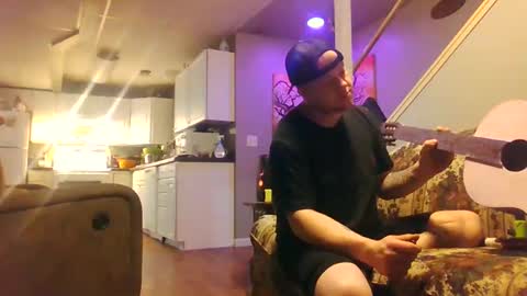 Snapshot of wundrsword33 chatting on 02-14-25, 04:26 BONER DONOR online show from 02-14-25, 04:26