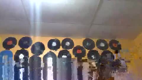 Snapshot of wundrsword33 chatting on 11-14-25, 01:04 BONER DONOR online show from 11-14-25, 01:04