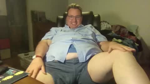 Snapshot of wvalentin0 chatting on 10-28-25, 04:16 Wren online show from 10-28-25, 04:16