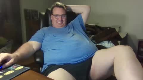 Snapshot of wvalentin0 chatting on 11-11-25, 05:51 Wren online show from 11-11-25, 05:51