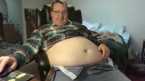 Snapshot of wvalentin0 chatting on 11-11-25, 11:16 Wren online show from 11-11-25, 11:16