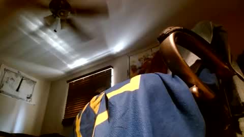 wvuguy1986 online show from 11-22-25, 04:17