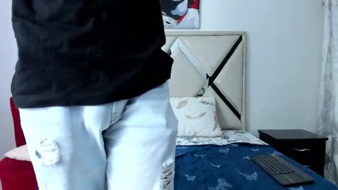 wyatt online show from 12-22-25, 01:19