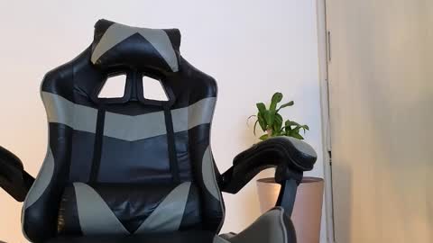 Snapshot of wyatt_rose chatting on 09-23-25, 08:56 wyatt online show from 09-23-25, 08:56