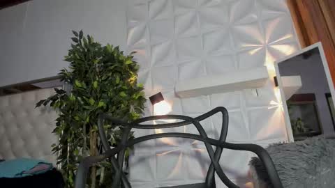 Snapshot of wyatt_rose chatting on 10-26-25, 09:04 wyatt online show from 10-26-25, 09:04