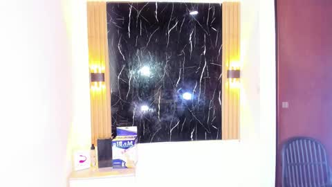 Snapshot of wyatt_rose chatting on 10-28-25, 04:05 wyatt online show from 10-28-25, 04:05