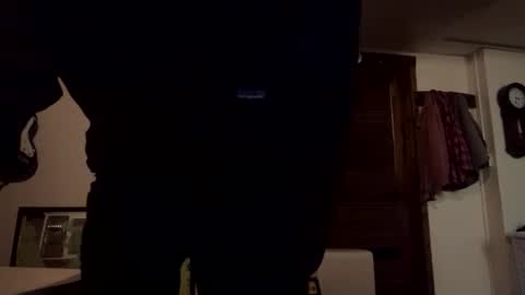 wyattmcc32288 online show from 12-22-25, 08:33