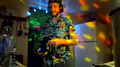 wyiatt online show from 09-18-25, 03:52